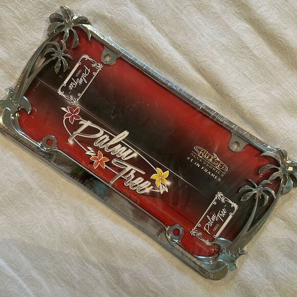 Palm Tree License Plate Frame Cruiser Silver - Picture 1 of 8